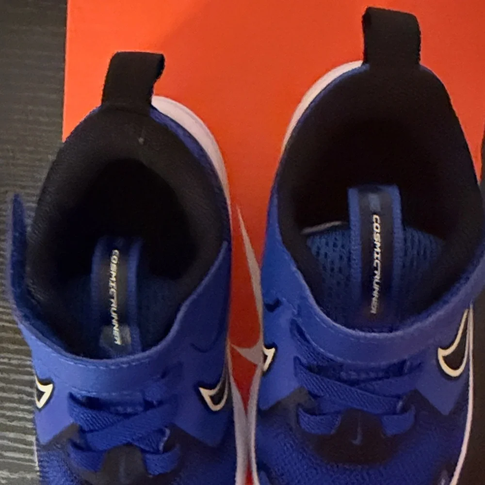 Nike Cosmic Runner Kids Royal Blue Sneakers NIB